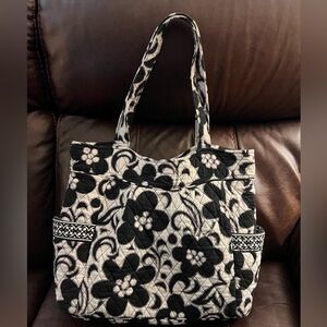 Vera Bradley Large Pleated Tote 🖤🤍 Night and Day Excellent Condition